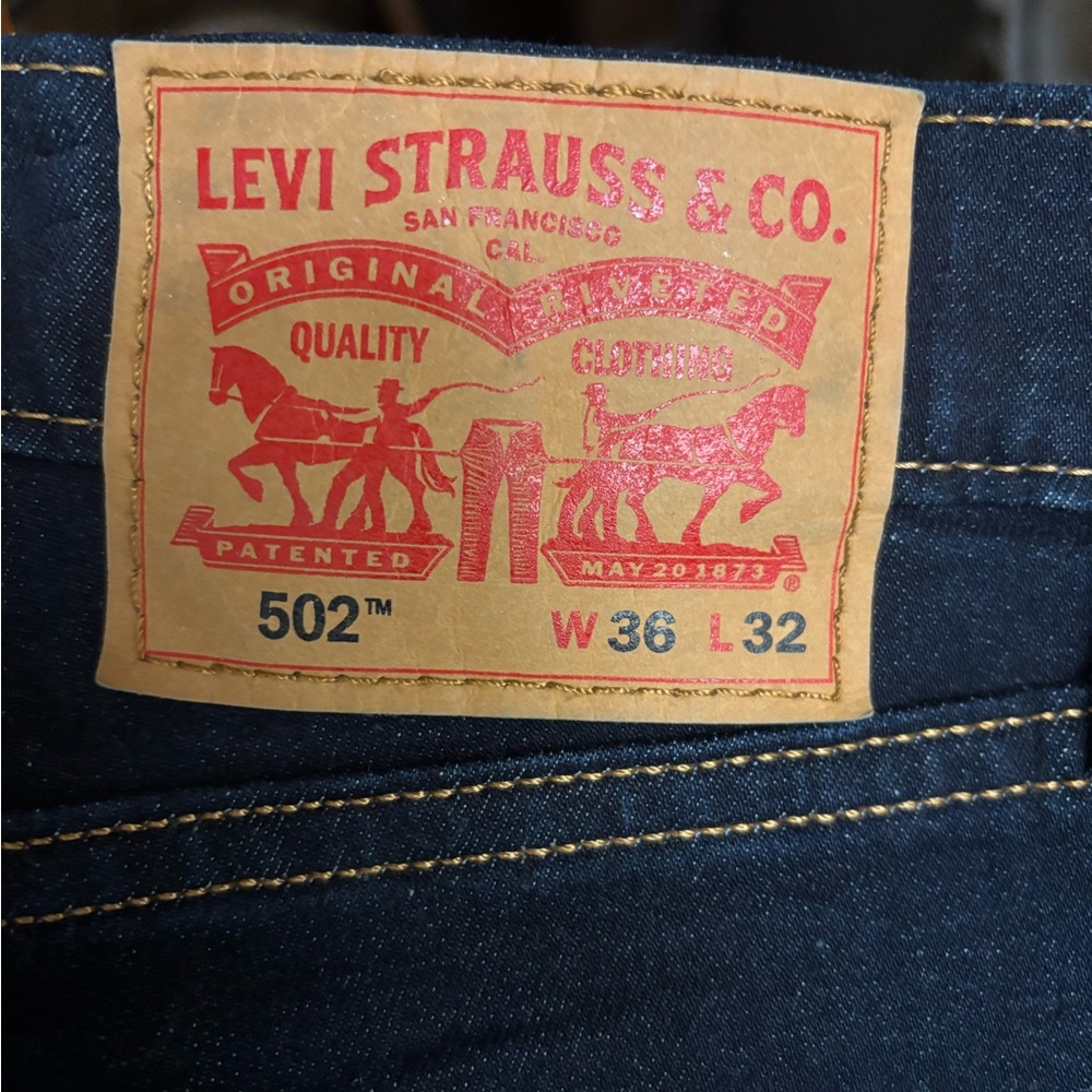 Men’s Dark Blue Levi’s 502 Jeans 36W, 32L